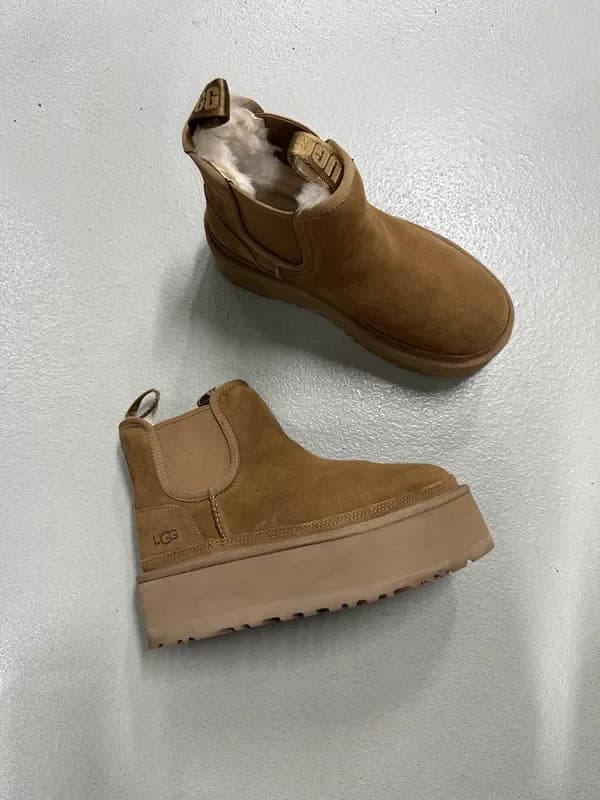Brune UGG-stil støvler hos Lidkøb secondhand